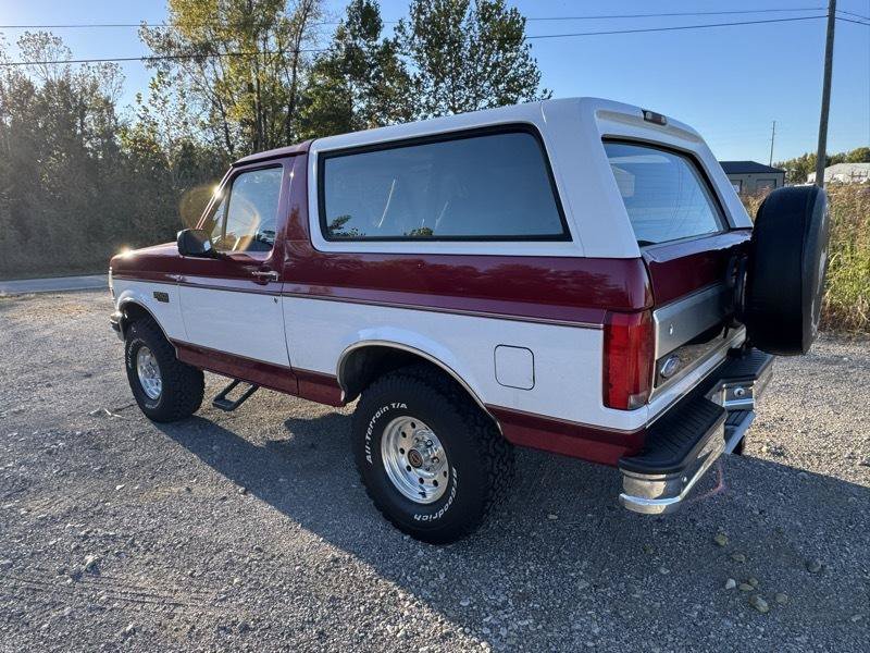 Used 1994 Ford Bronco XLT AWD/4WD image 5