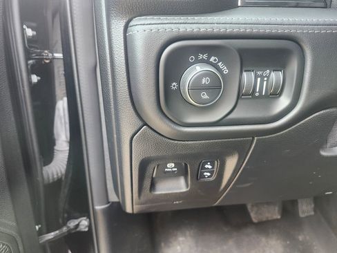 Used 2022 RAM 1500 Limited image 4