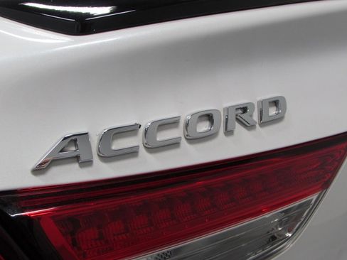 Used 2022 Honda Accord Sport image 31