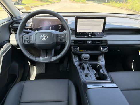 Used 2026 Toyota RAV4 XLE Premium FWD image 23