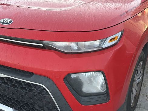 Used 2021 Kia Soul LX FWD image 4