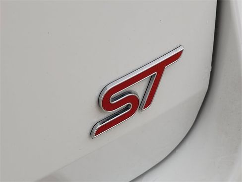 Used 2025 Ford Explorer ST RWD image 10