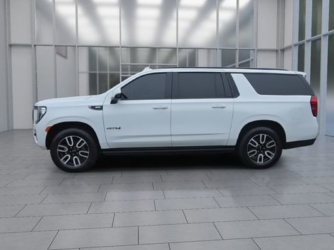 Used 2021 GMC Yukon XL AT4 w/ AT4 Premium Plus Package image 5