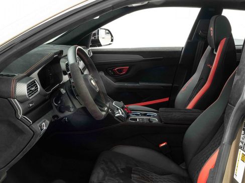Used 2024 Lamborghini Urus Performante image 46