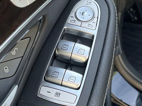 Used 2019 Mercedes-Benz GLC 350e 4MATIC image 30