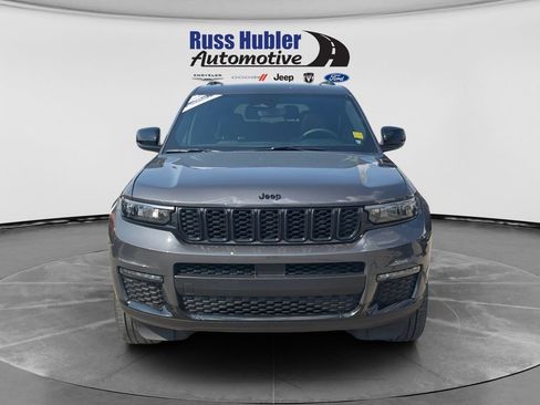 Used 2024 Jeep Grand Cherokee L Limited w/ Black Appearance Package AWD/4WD image 10