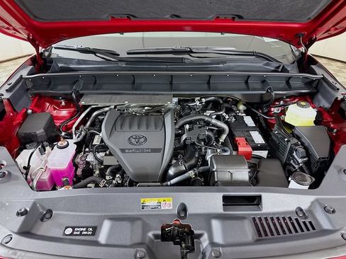 New 2026 Toyota Highlander Platinum AWD/4WD image 31