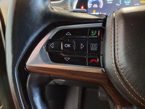 Used 2022 Jeep Grand Cherokee L Summit w/ Luxury Tech Group V AWD/4WD image 30