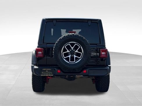 Used 2025 Jeep Wrangler Unlimited Rubicon AWD/4WD image 6