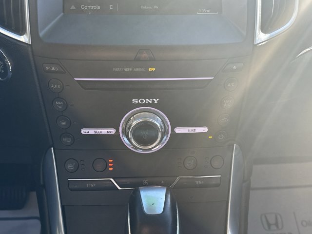 Used 2017 Ford Edge Titanium w/ Equipment Group 301A AWD/4WD image 25