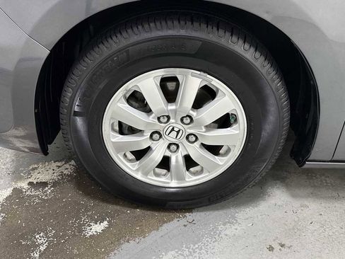 Used 2010 Honda Odyssey EX-L image 11