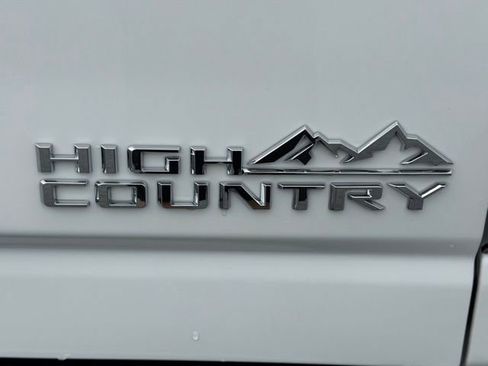 New 2026 Chevrolet Silverado 2500 High Country w/ High Country Premium Package AWD/4WD image 23