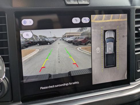 Certified 2026 Ford F250 Lariat w/ Black Appearance Package image 23