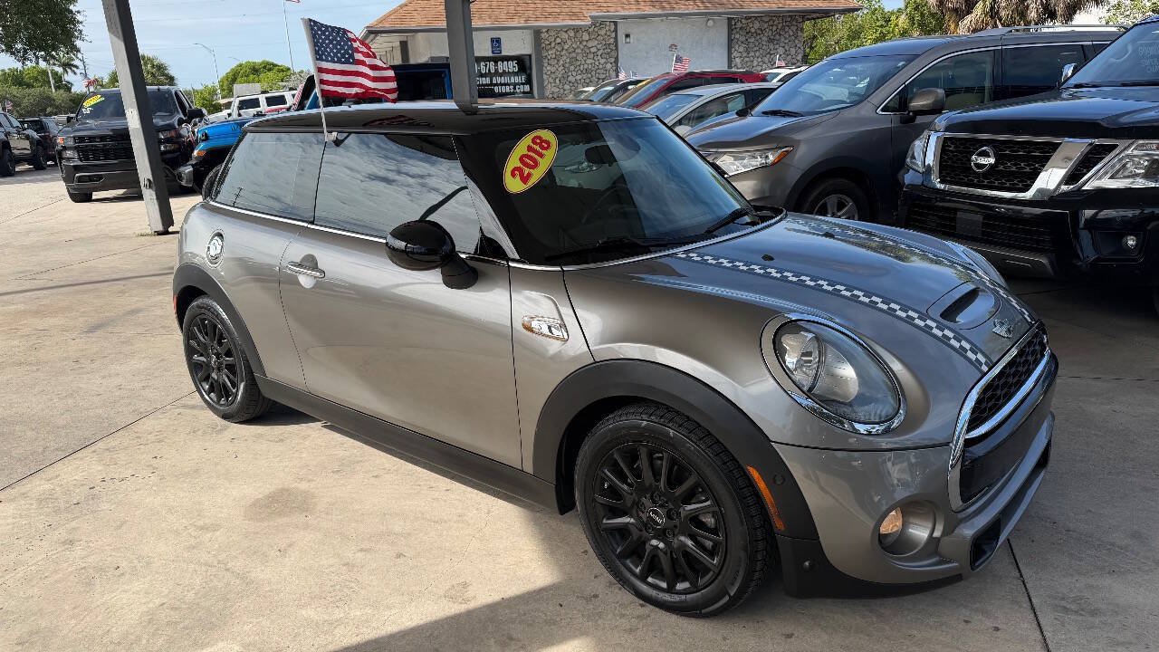 Used 2018 MINI Cooper S FWD image 3