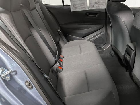 Used 2025 Toyota Corolla LE image 33