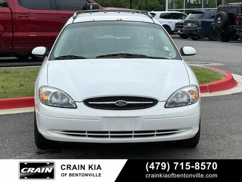 Used 2000 Ford Taurus SE FWD image 2