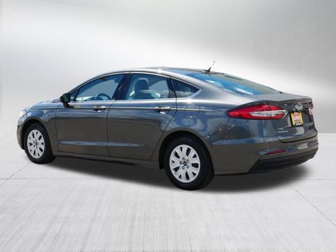 Used 2019 Ford Fusion S FWD image 5