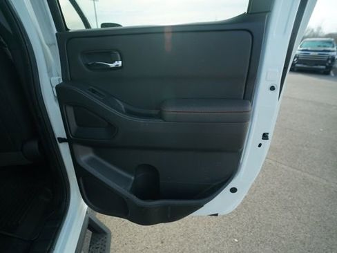 Used 2024 Nissan Frontier PRO-4X w/ Technology Package image 22