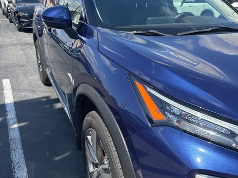 Certified 2023 Nissan Rogue SL w/ SL Premium Package FWD image 6