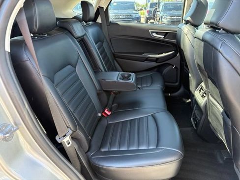 Certified 2024 Ford Edge SEL w/ Convenience Package AWD/4WD image 12