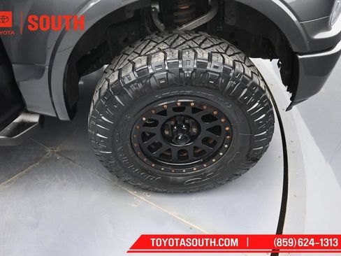 Used 2018 Ford F150 XLT w/ Equipment Group 302A Luxury AWD/4WD image 30