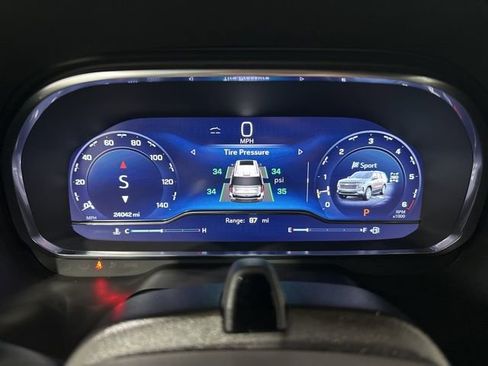 Certified 2024 Chevrolet Tahoe High Country w/ Advanced Technology Package image 18