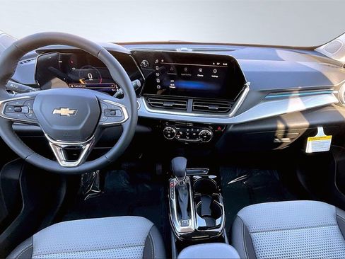 New 2026 Chevrolet Trax LT w/ Driver Confidence Package image 5