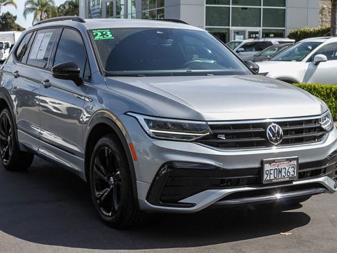 Used 2023 Volkswagen Tiguan SE R-Line image 3