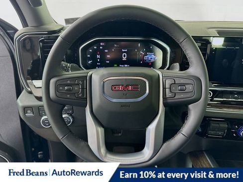 New 2026 GMC Sierra 1500 Elevation image 7