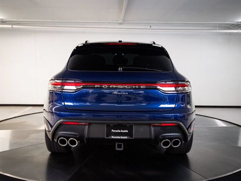 Certified 2024 Porsche Macan AWD/4WD image 6
