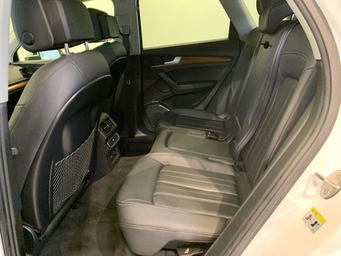 Used 2023 Audi Q5 Premium AWD/4WD image 47