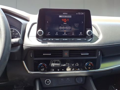 Used 2023 Nissan Rogue SV AWD/4WD image 13