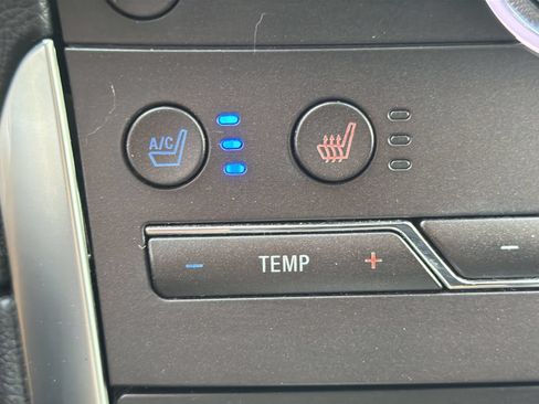 Certified 2019 Ford Edge Titanium w/ Equipment Group 301A FWD image 60