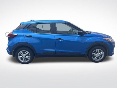 Certified 2022 Nissan Kicks S FWD image 12