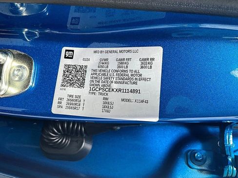 Used 2024 Chevrolet Colorado LT w/ LT Convenience Package III image 20