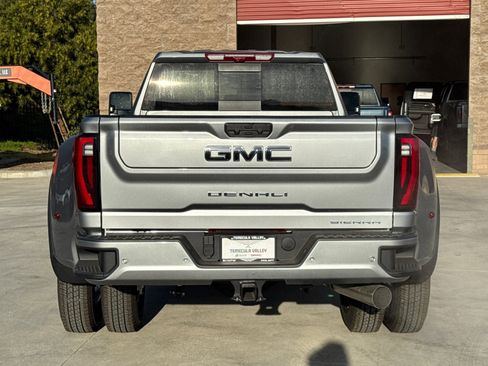 New 2026 GMC Sierra 3500 Denali Ultimate w/ LPO, Black Badging Package image 14