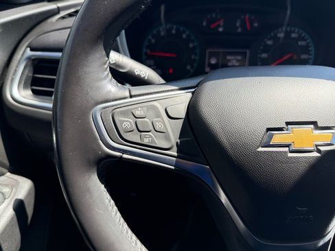 Used 2018 Chevrolet Equinox LT FWD image 20