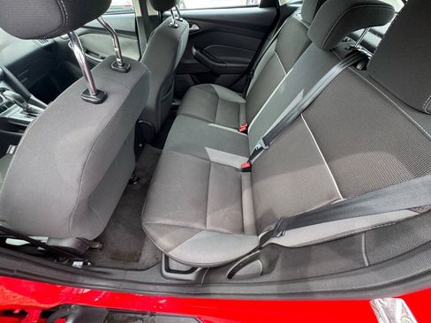 Used 2012 Ford Focus SE FWD image 15