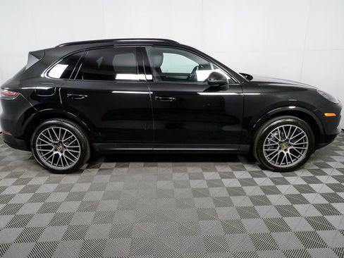 Used 2022 Porsche Cayenne image 30