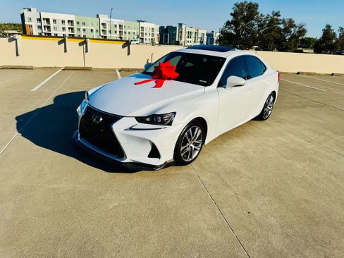 Used 2020 Lexus IS 300 w/ Premium Package image 5
