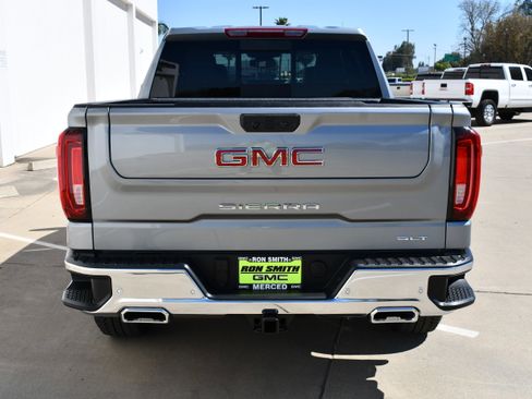 New 2026 GMC Sierra 1500 SLT image 6