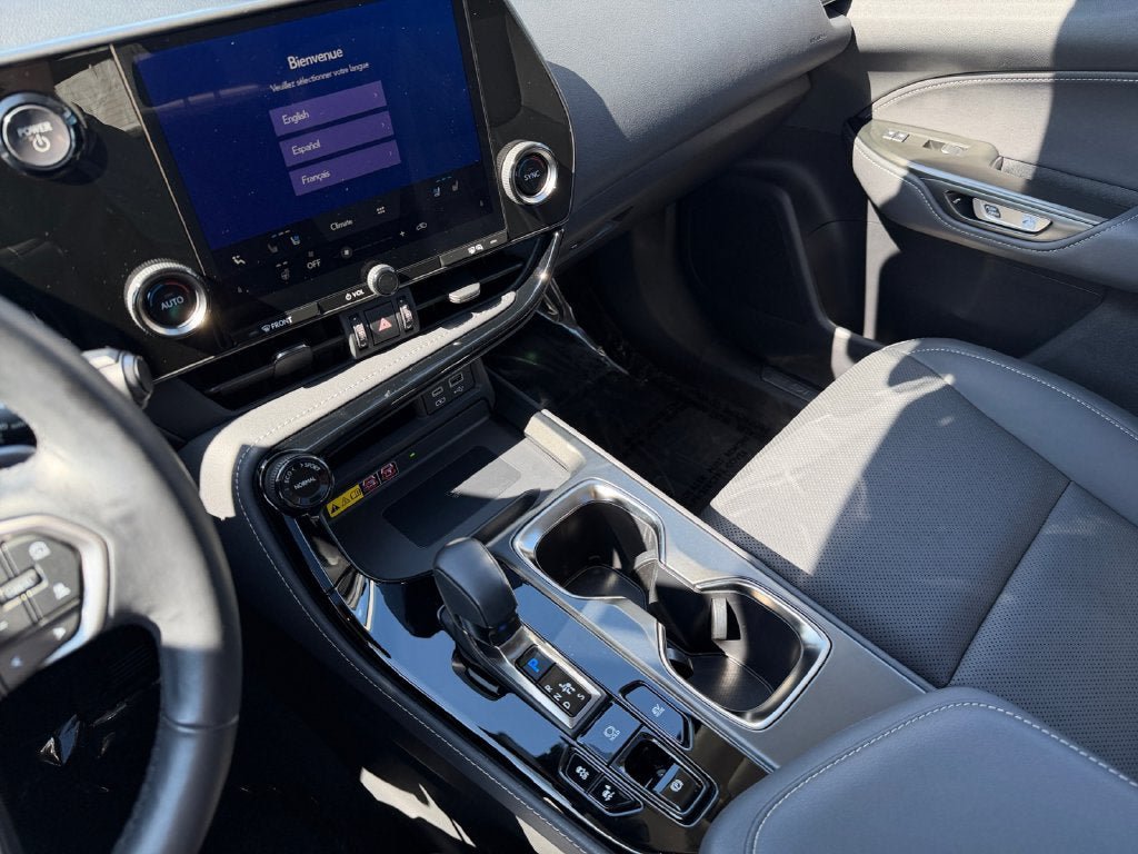 Used 2024 Lexus NX 350h AWD image 18