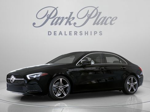 Used 2022 Mercedes-Benz A 220 image 3