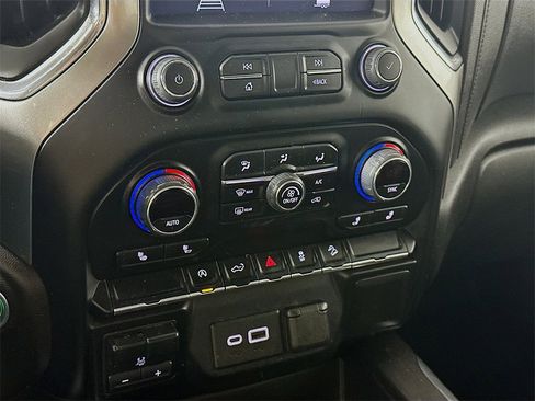 Used 2021 Chevrolet Silverado 1500 RST image 18