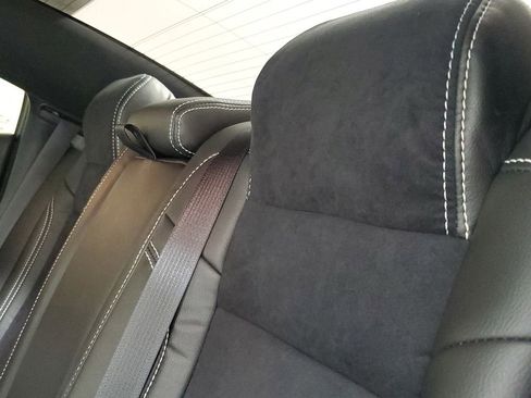 Used 2018 Dodge Charger R/T Scat Pack RWD image 15
