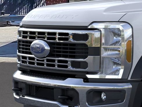 New 2025 Ford F550 4x4 Regular Cab Super Duty image 17