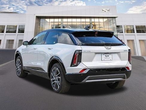 Certified 2025 Cadillac Optiq Sport 1 AWD/4WD image 6
