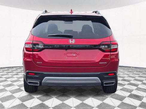 Used 2024 Honda Pilot Touring image 22