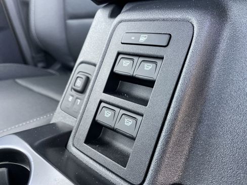 New 2025 Ford Bronco Badlands image 16