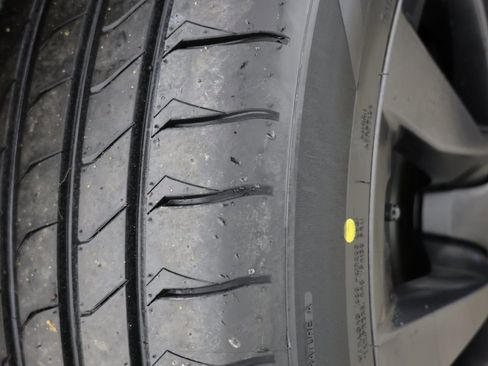 Used 2023 Tesla Model X image 14